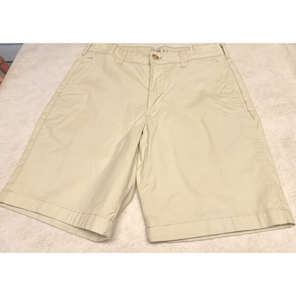 Izod Men's Flat Front Saltwater Stretch Shorts, Inseam 9.5" Waist 32 Light khaki - Picture 1 of 8